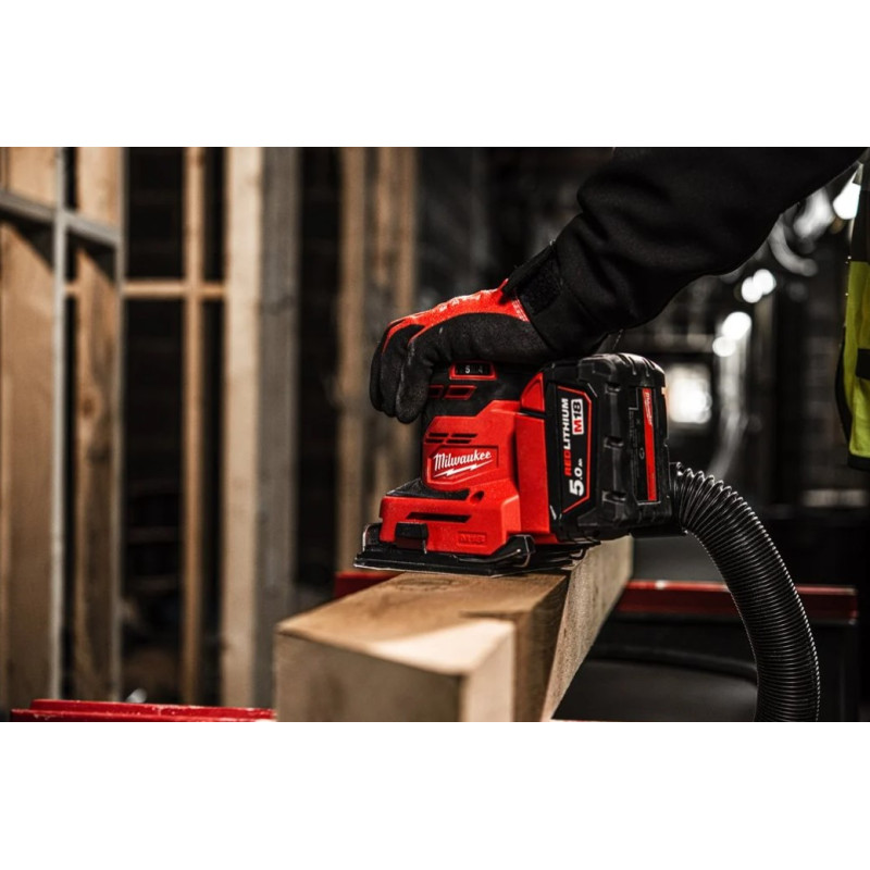 Шліфмашина вібраційна акумуляторна MILWAUKEE, M18 BQSS-502B, 113х104мм (зарядний пристрій М12-18 С, 2 акумулятори М18 В5 5Аг, су