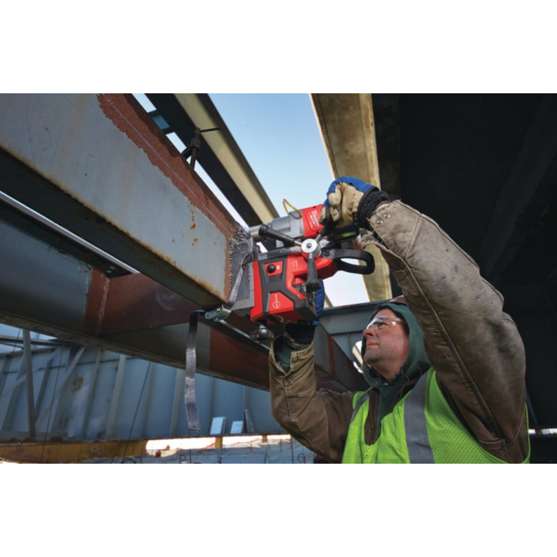 Дриль на магнітній станині безщітковий акумуляторний MILWAUKEE, M18 FMDP-502C (зарядний пристрій М12-18 FC, 2 акумулятори М18 В5