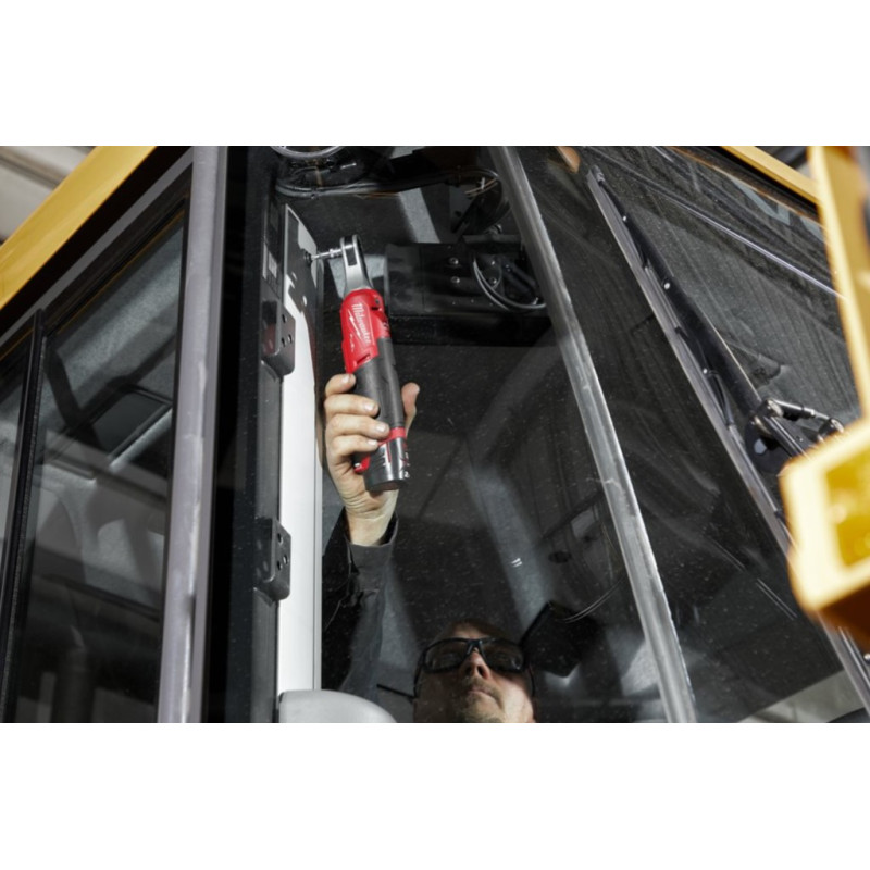 Гайковерт-трещітка кутовий акумуляторний безщітковий 1/4'' MILWAUKEE, M12 FHIR14-0, 47Нм (каркас, картонне пакування)