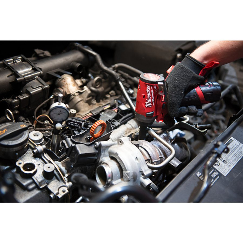 Гайковерт акумуляторний безщітковий 1/4'' MILWAUKEE, M12 FIW14-0, 136Нм, з кільцем (каркас, кліпса для ременя, картонне пакуванн