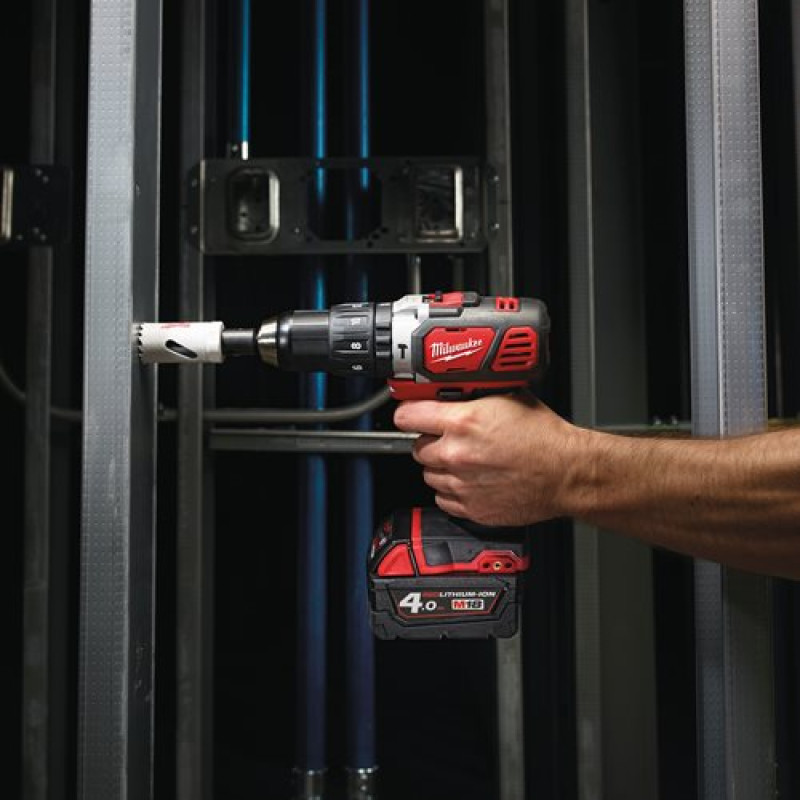 Дриль-шуруповерт з ударом акумуляторний MILWAUKEE M18 BPD-0, 50Нм (каркас, картонне пакування)