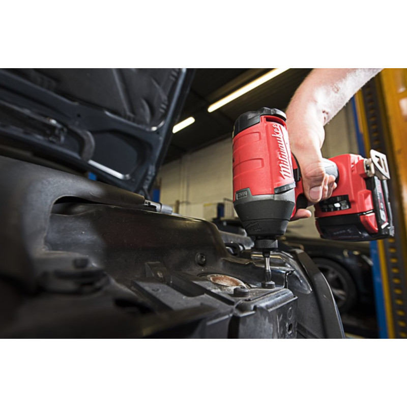 Шуруповерт ударний гідравлічний акумуляторний безщітковий 1/4'' HEX MILWAUKEE, M18 FQID-502X, 50Нм (зарядний пристрій M12-18 FC,