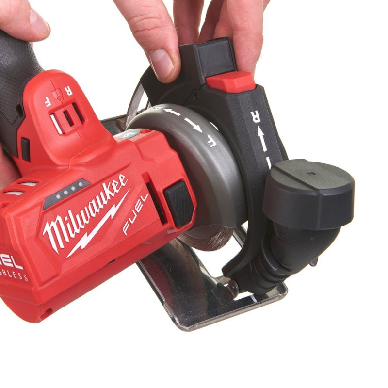 Шліфмашина універсальна відрізна акумуляторна безщіткова MILWAUKEE, M12 FCOT-422X, діаметр 76мм (зарядний пристрій С12 С, 1 х М1
