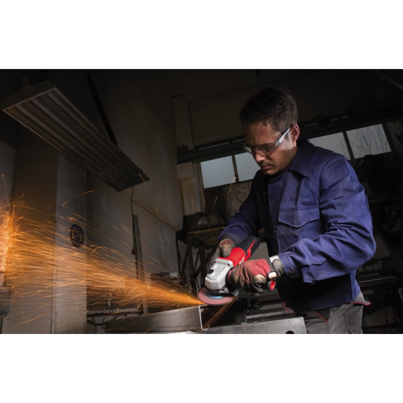 Шліфмашина кутова MILWAUKEE, AGV 15-125 XC, 1550Вт, діаметр 125мм (захисний кожух, антивібраційна рукоять, опорна та притискна г