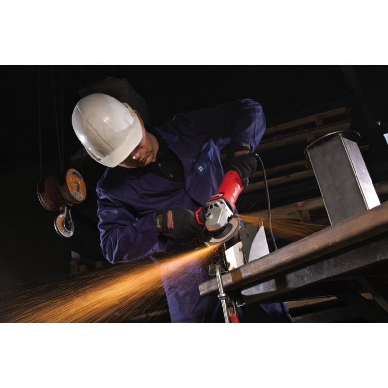 Шліфмашина кутова MILWAUKEE, AGV 17-125 XC, 1750Вт, діаметр 150мм (захисний кожух, антивібраційна рукоять, опорна та притискна г