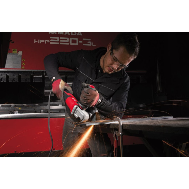 Шліфмашина кутова MILWAUKEE, AGV 15-150 XC DMS, 1550Вт, діаметр 150мм (захисний кожух, антивібраційна рукоять, опорна та притиск