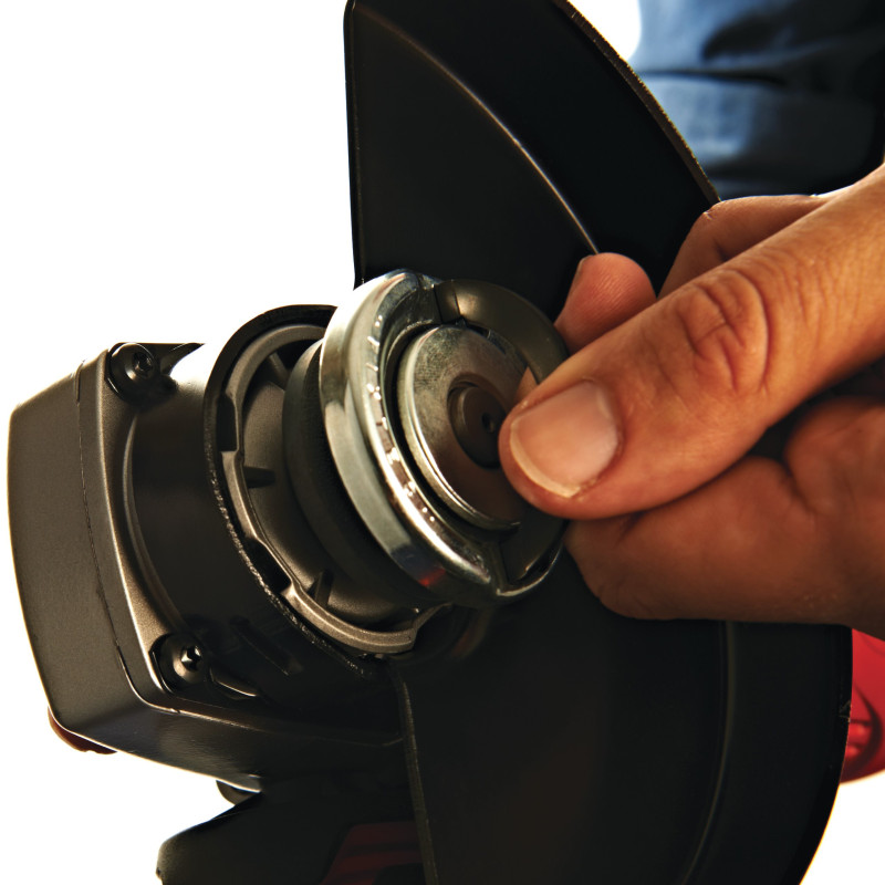 Шліфмашина кутова MILWAUKEE, AGV 17-150 XC/DMS, 1750Вт, Ø180мм (захисний кожух, антивібраційна рукоять, опорна та притискна гайк