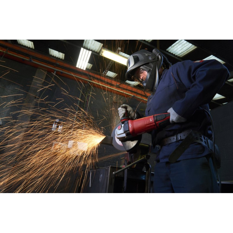 Шліфмашина кутова MILWAUKEE, AGVKB 24-230 EKX, 2400Вт, діаметр 230мм  (захисний кожух, антивібраційна рукоять, опорна та притиск