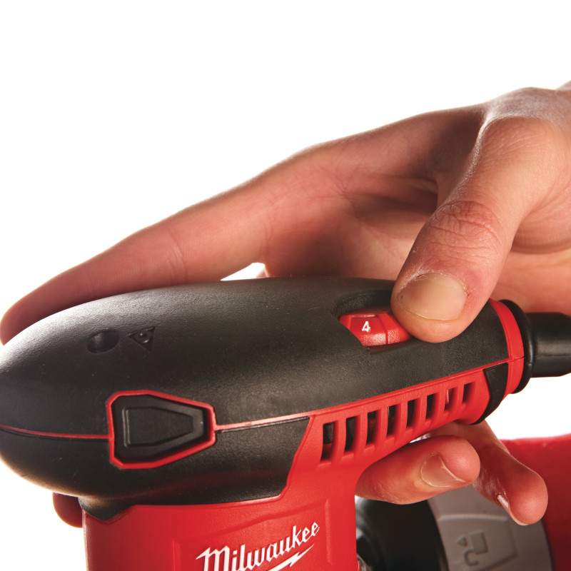 Шліфмашина ексцентрикова MILWAUKEE, ROS 125 E, 300Вт, діаметр 125мм (шліфпапір, пилозбірник, кабель, сумка)