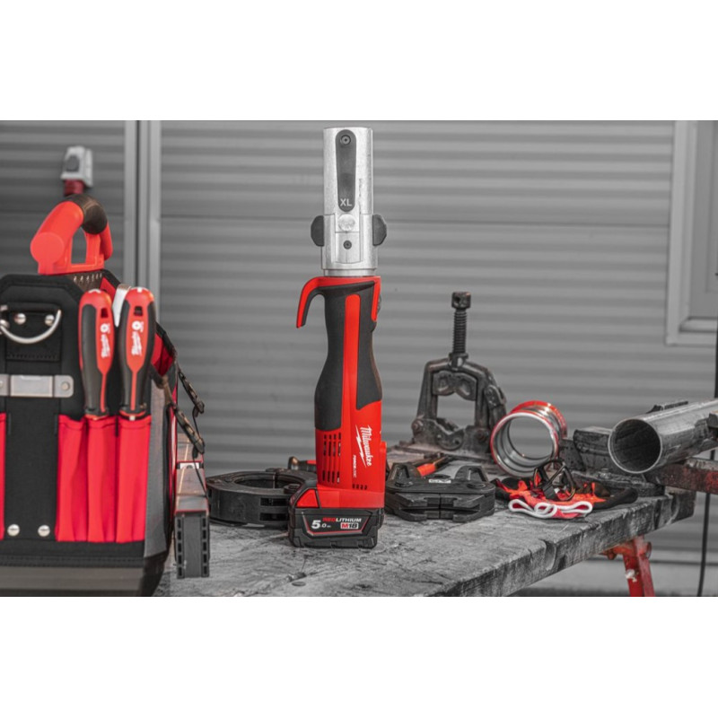 Обтискач гідравлічний акумуляторний для труб MILWAUKEE, M18B LHPTXL-502C XL (зарядний пристрій M12-18 FC, 2 акумулятори М18 В5 5