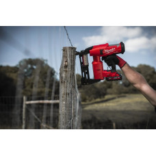 Степлер скобозабивний акумуляторний безщітковий MILWAUKEE, M18 FFUS-0C, скоба 38-51мм (каркас,кейс)