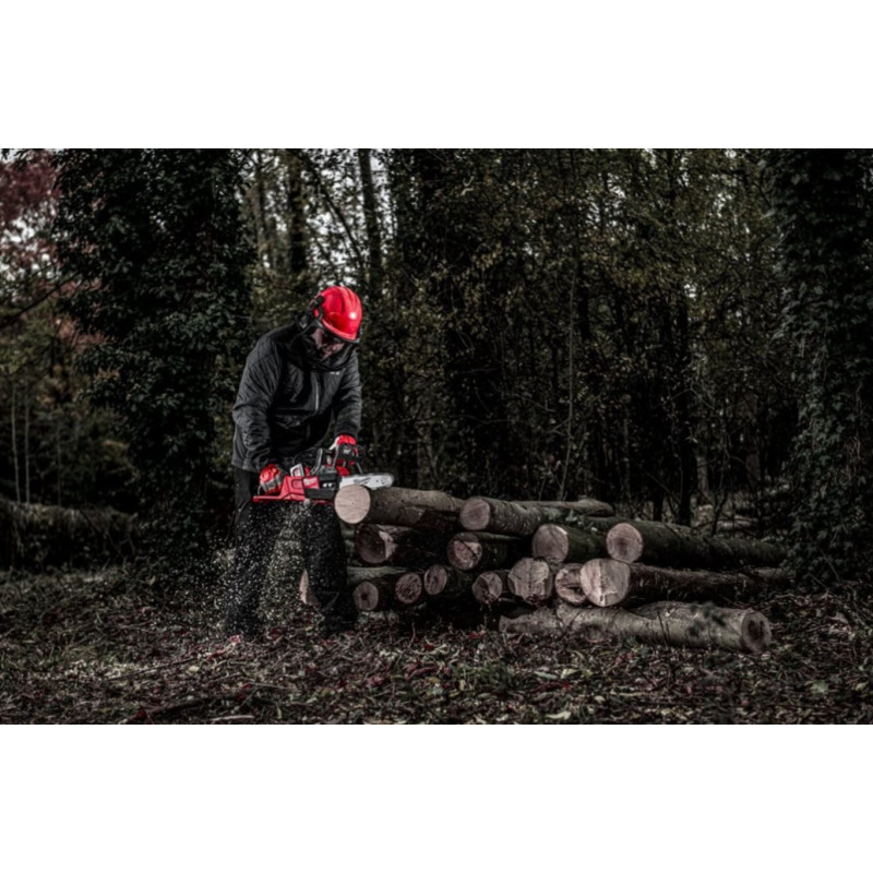 Пила ланцюгова акумуляторна безщіткова MILWAUKEE, M18 FCHSC-0, шина 30см (каркас, чохол, ланцюг, мастило для ланцюга 75мл, карто