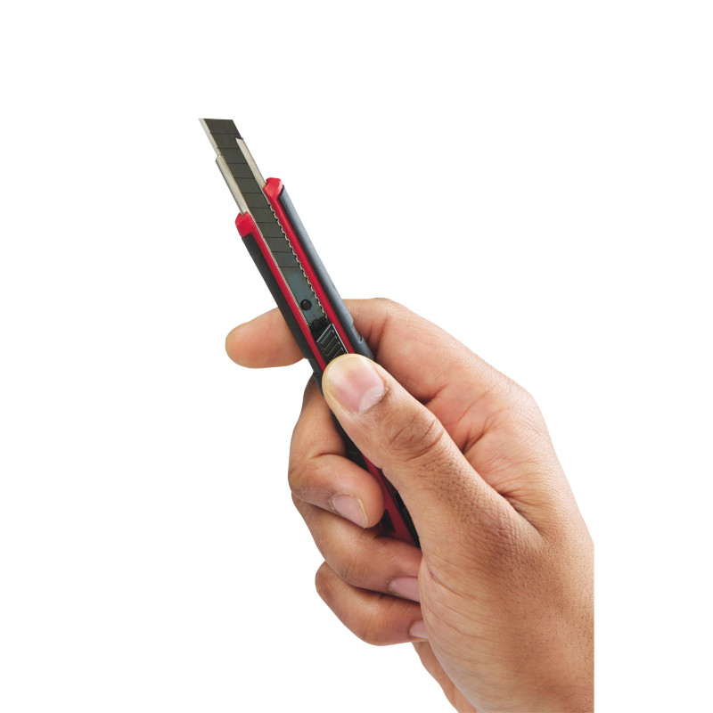 Ніж висувний з сегментованим лезом MILWAUKEE, 9мм