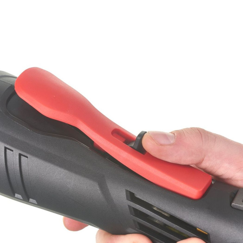 Шлифмашина угловая MILWAUKEE. AGV 13-125 XSPDEB KIT, 1250Вт, діаметр 125мм (захисний кожух, антивібраційна рукоять, опорна та пр